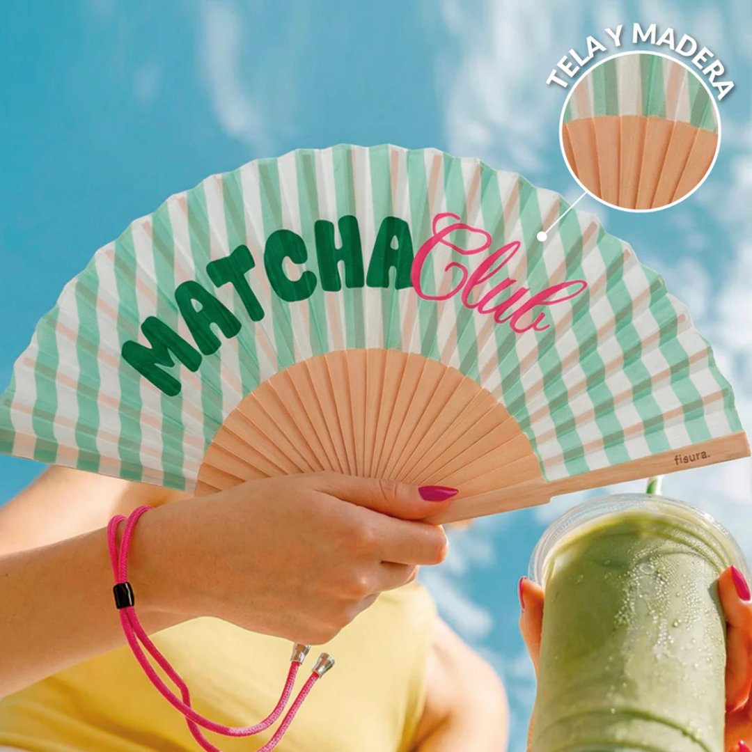 Abanico original Matcha Club con diseño divertido para verano