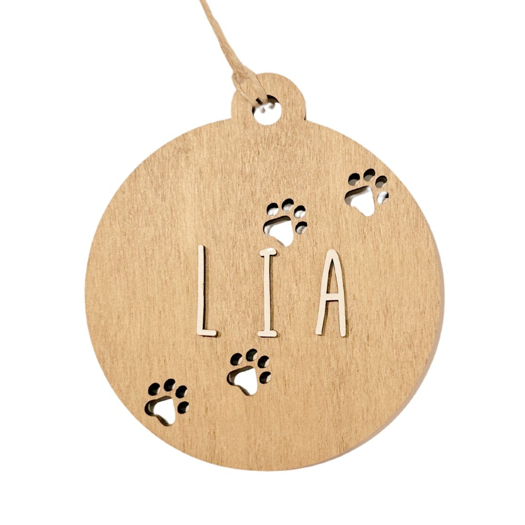 Bola de Navidad madera con huellas de perro y nombre LIA