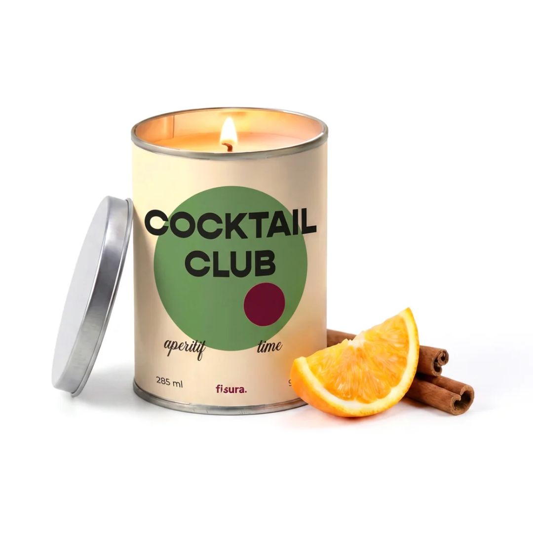 Vela aromática Cocktail Club Fisura en lata metálica con aroma a vino caliente especiado.