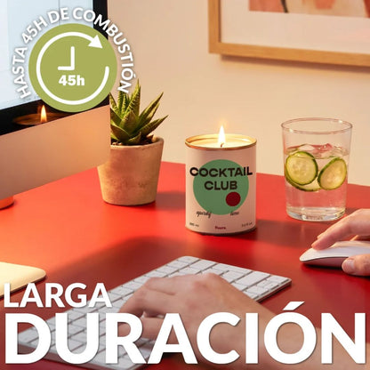 Vela Cocktail Club de cera de soja con tapa metálica.